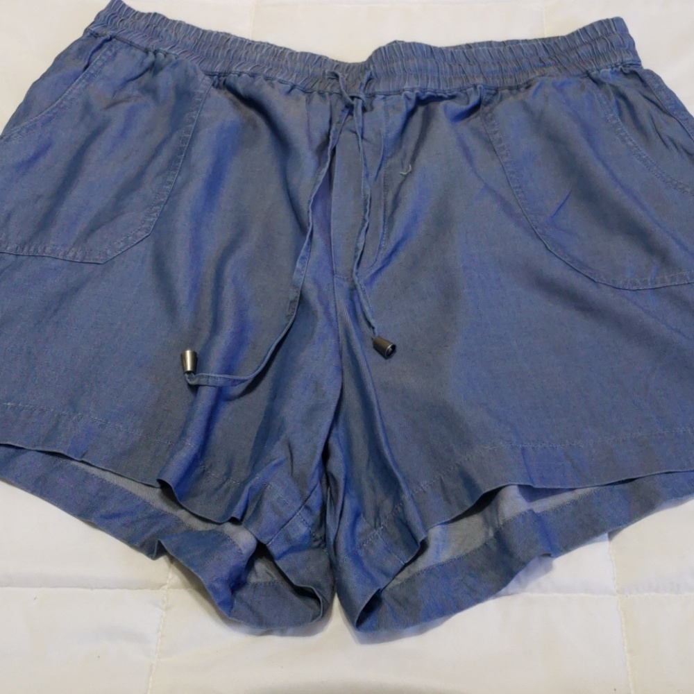 Forever21 denim shorts